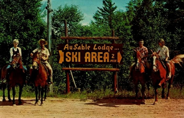 Au Sable Ranch and Ski Resort (Au Sable Ski Ranch) - Vintage Postcard